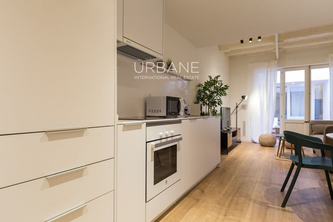 Apartment in Ciutat Vella, Barcelona, Spain 2 - 15480194