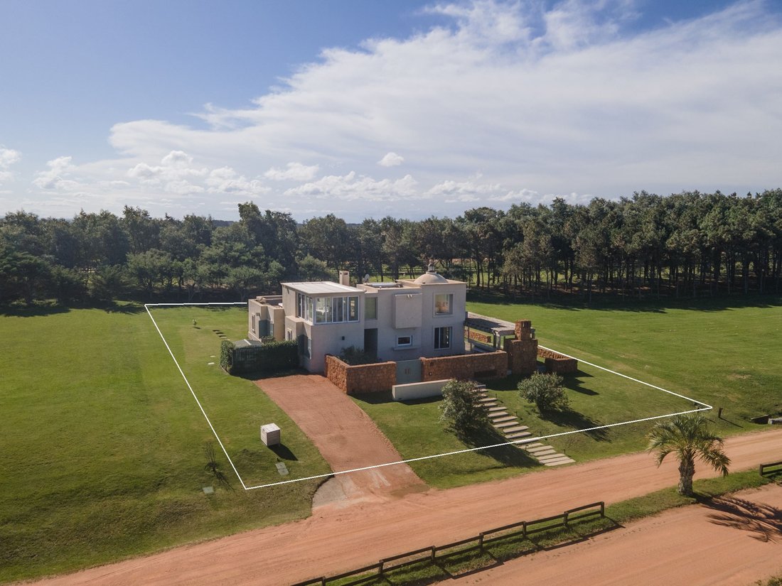 Townhouse in Las Garzas, Rocha Department, Uruguay 1 - 15478251