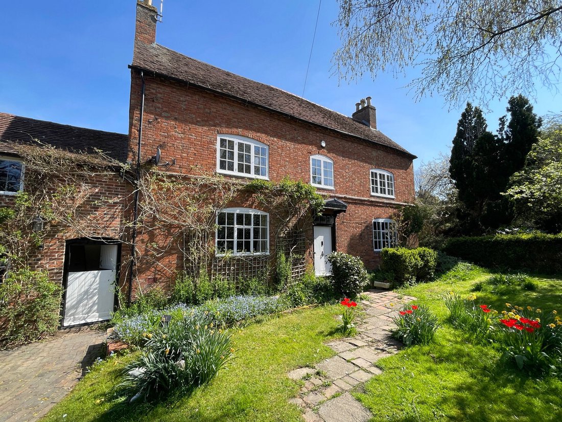 House in Bubbenhall, England 1 - 13826429