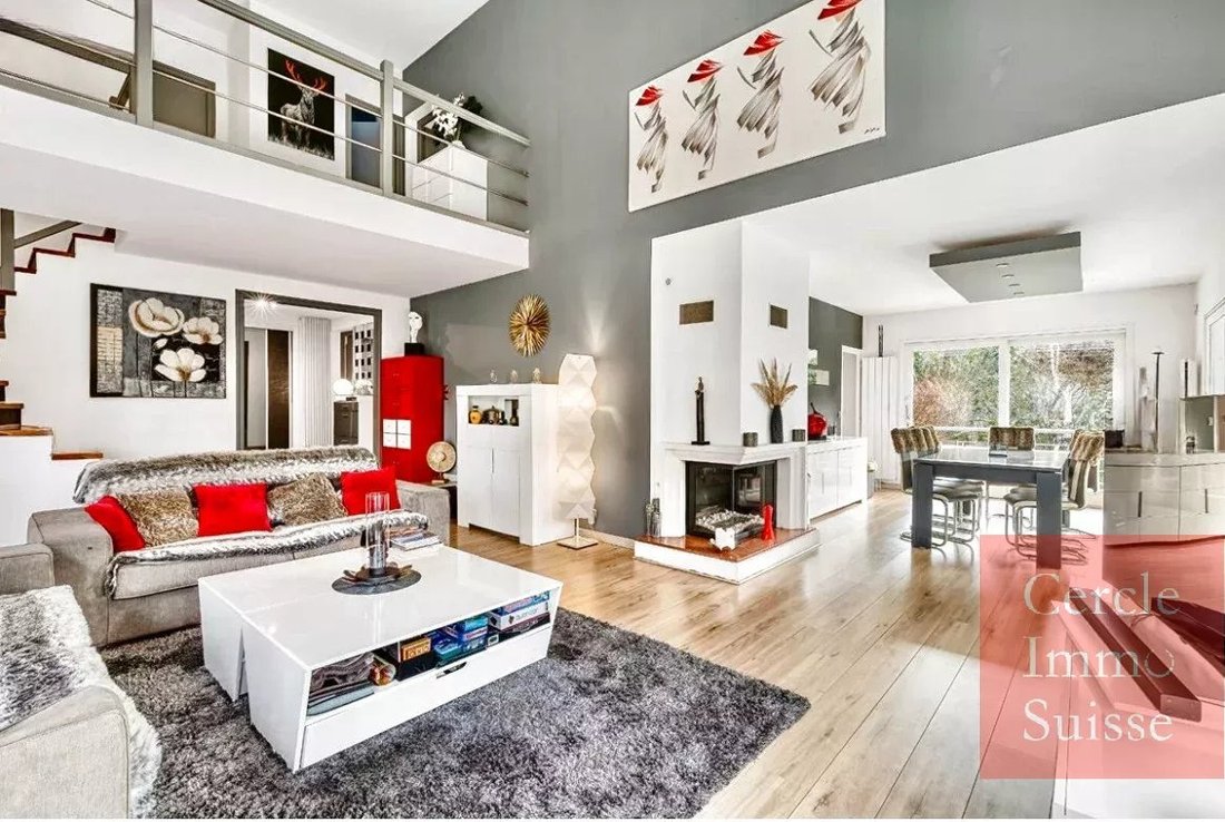 Estate in Doussard, Auvergne-Rhône-Alpes, France 2 - 15483982