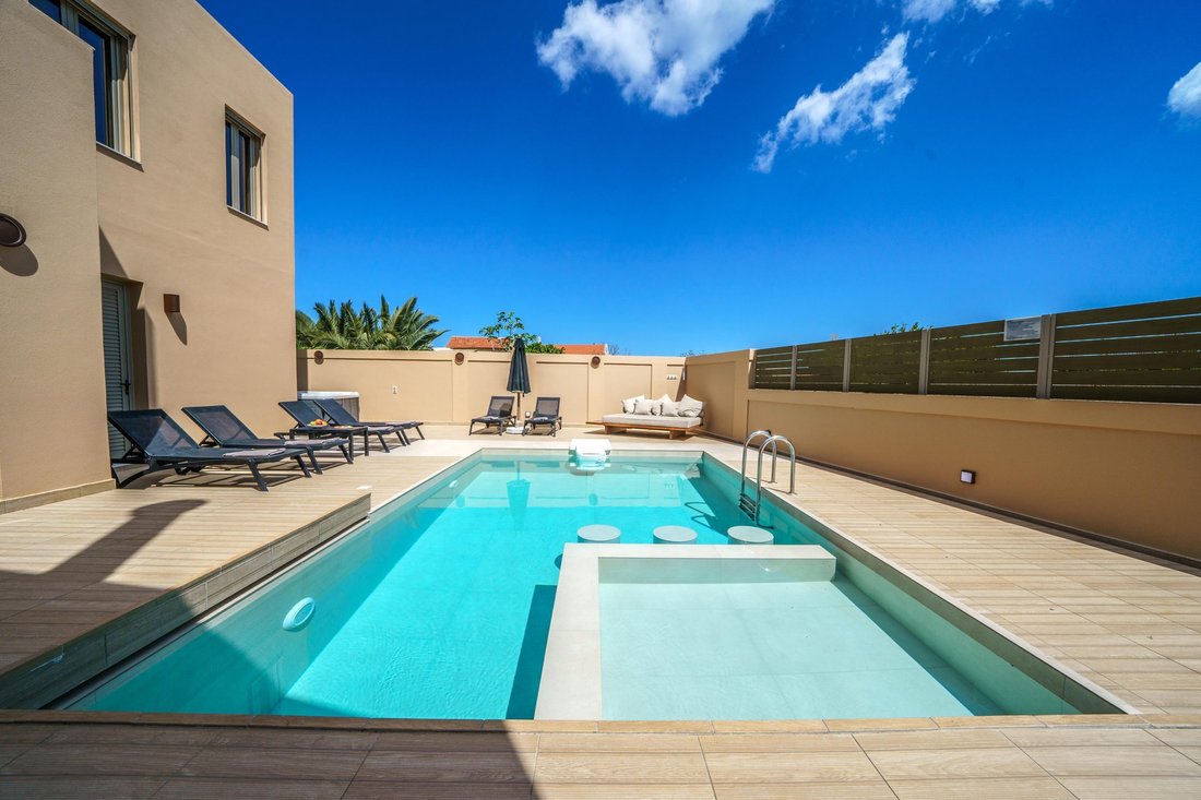 Villa in Crete, Greece 3 - 15484391