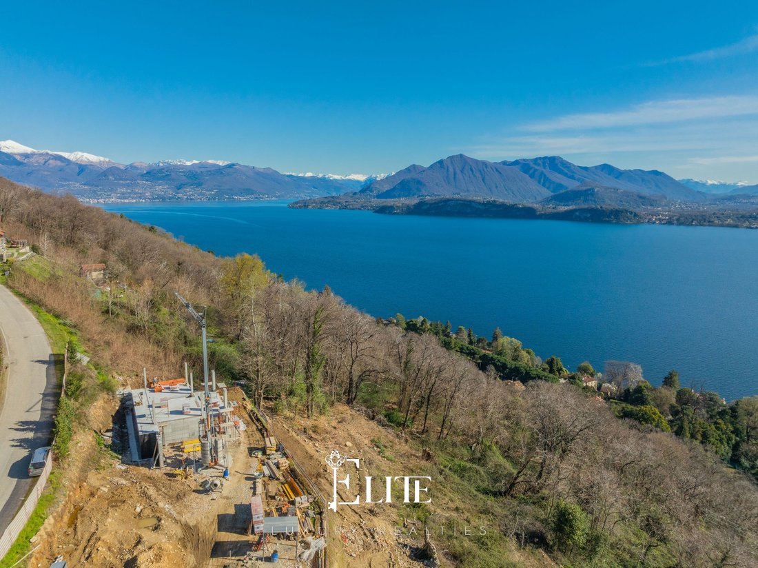 Villa in Belgirate, Piedmont, Italy 1 - 15484329