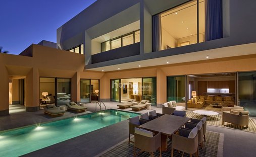 Villa in Dubai, Dubai, United Arab Emirates 1