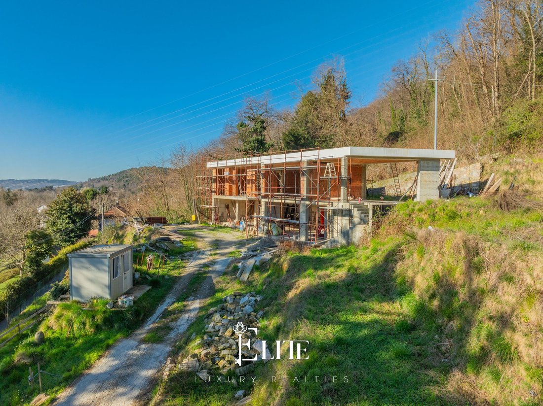 Villa in Arona, Piedmont, Italy 5 - 15484443