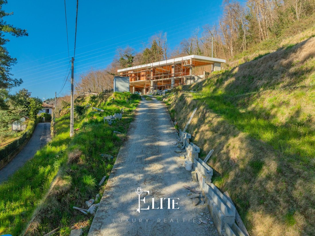 Villa in Arona, Piedmont, Italy 4 - 15484443