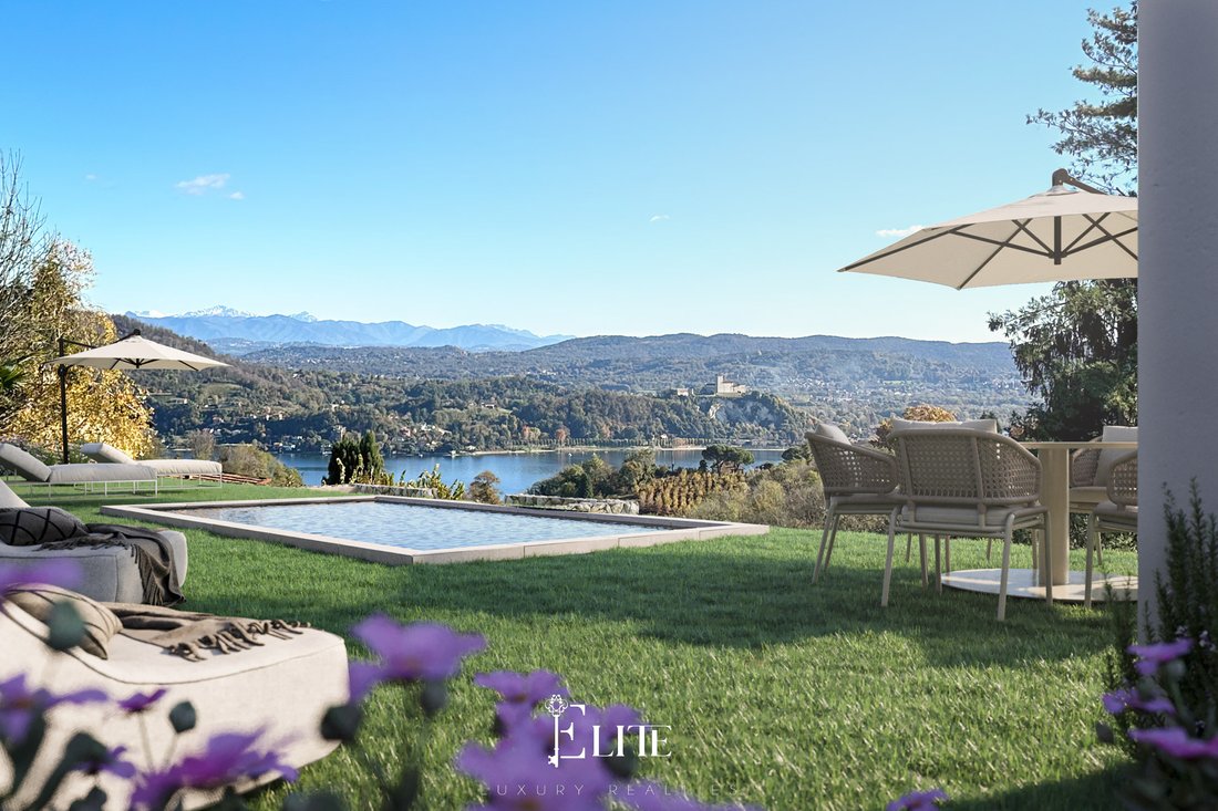 Villa in Arona, Piedmont, Italy 2 - 15484443