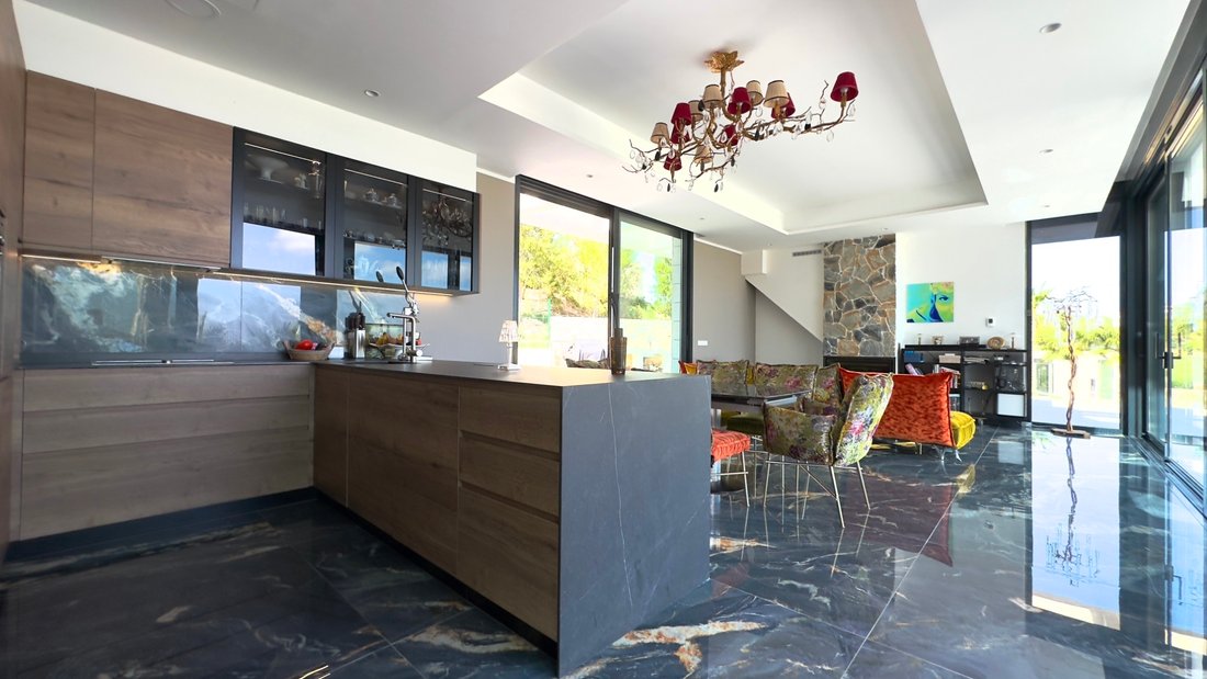 Villa in Orihuela, Valencian Community, Spain 5 - 15486487