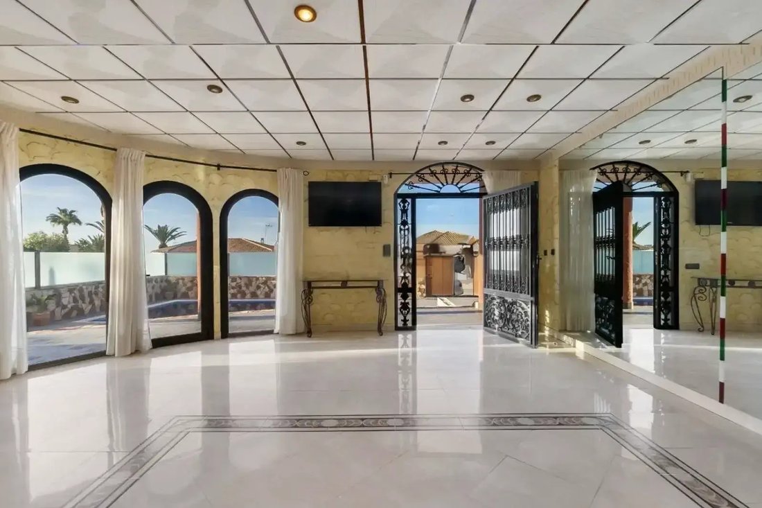 Villa a La Zenia, Orihuela, Comunità Valenzana 4 - 15486496