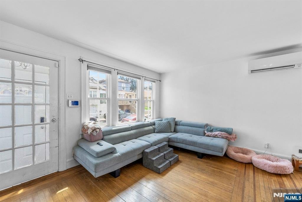 House in North Bergen, New Jersey, United States 5 - 15484837