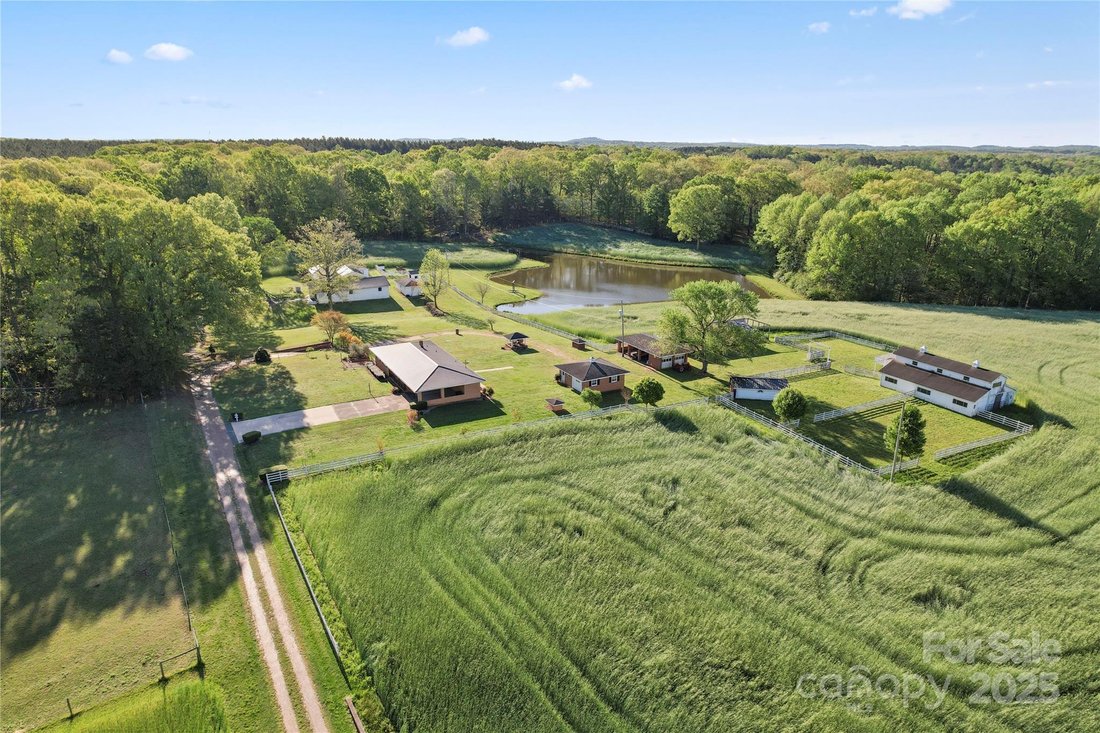 House in New London, North Carolina, United States 1 - 15486474