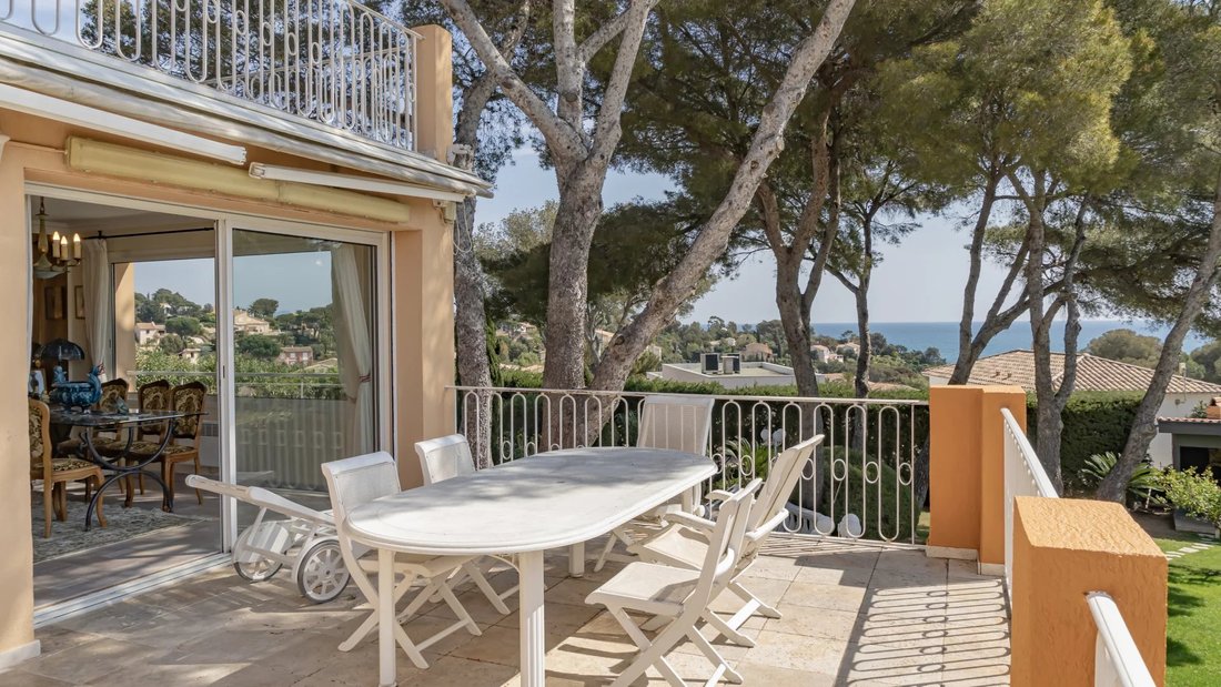 Villa in Les Issambres, Roquebrune-sur-Argens, France 2 - 15485093