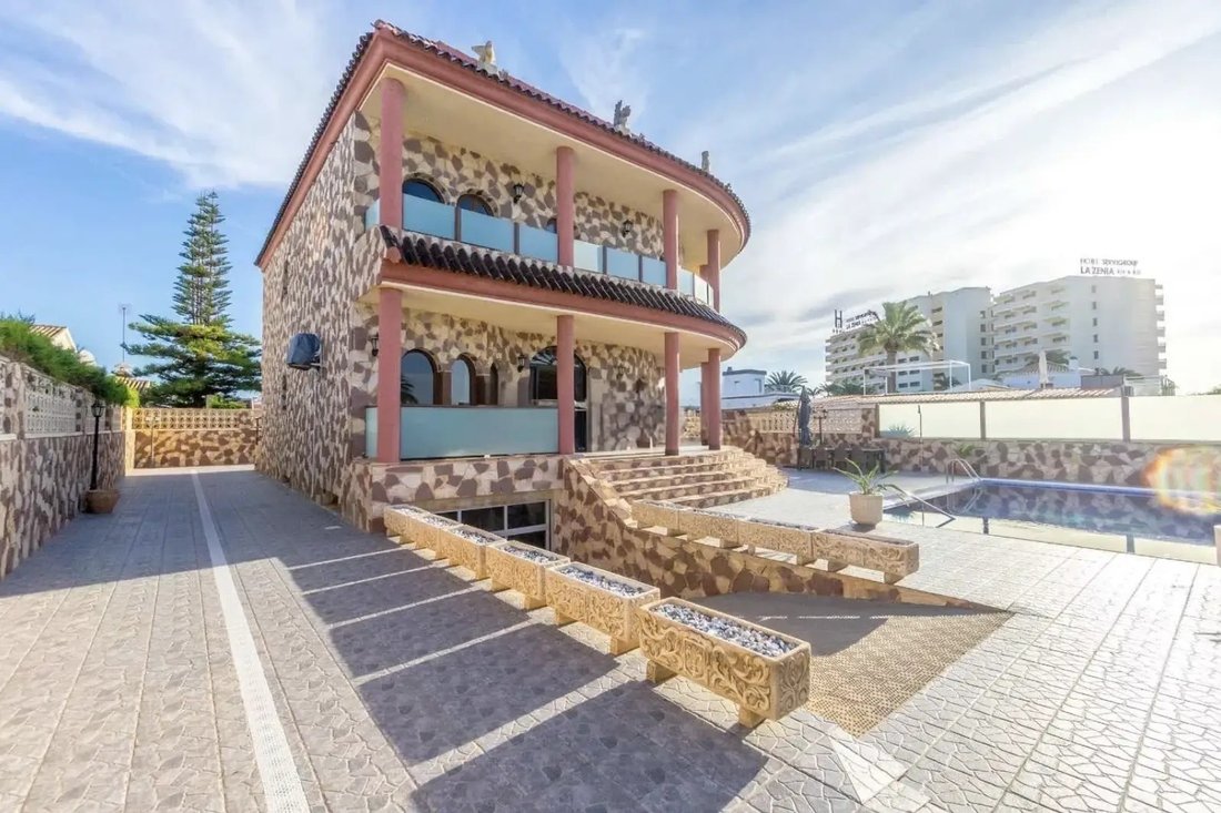 Villa in La Zenia, Orihuela, Valencian Community 5 - 15486496