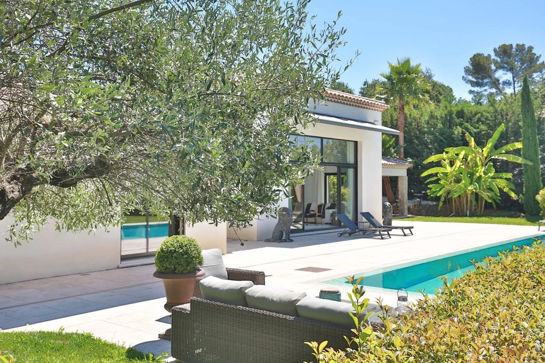 Villa in Sud, Roquefort-les-Pins, France 5 - 15484917