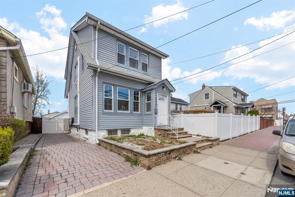House in North Bergen, New Jersey, United States 2 - 15484837