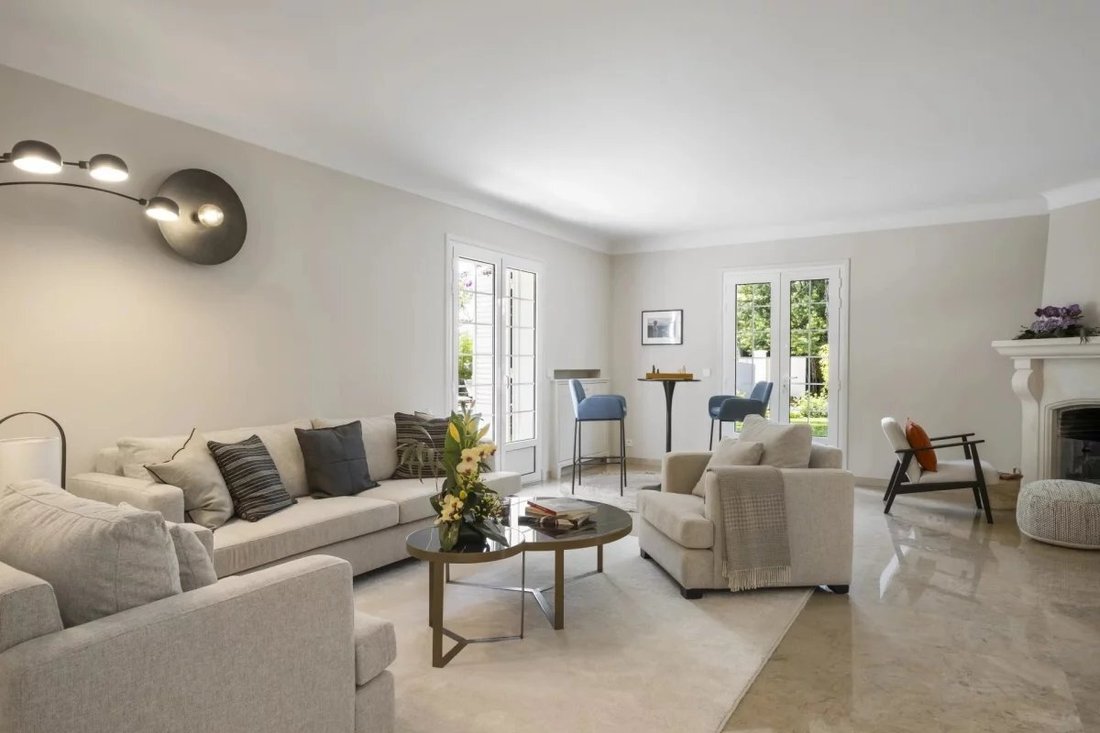 Villa in Vallergues, Cannes, France 4 - 15486852