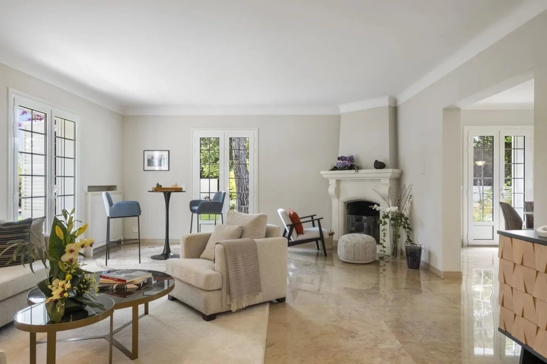 Villa in Vallergues, Cannes, France 5 - 15486852