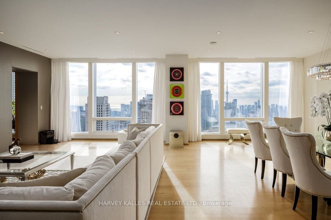 Apartment in Toronto, Ontario, Canada 2 - 15485281