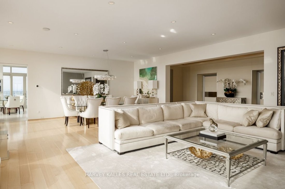 Apartment in Toronto, Ontario, Canada 3 - 15485281
