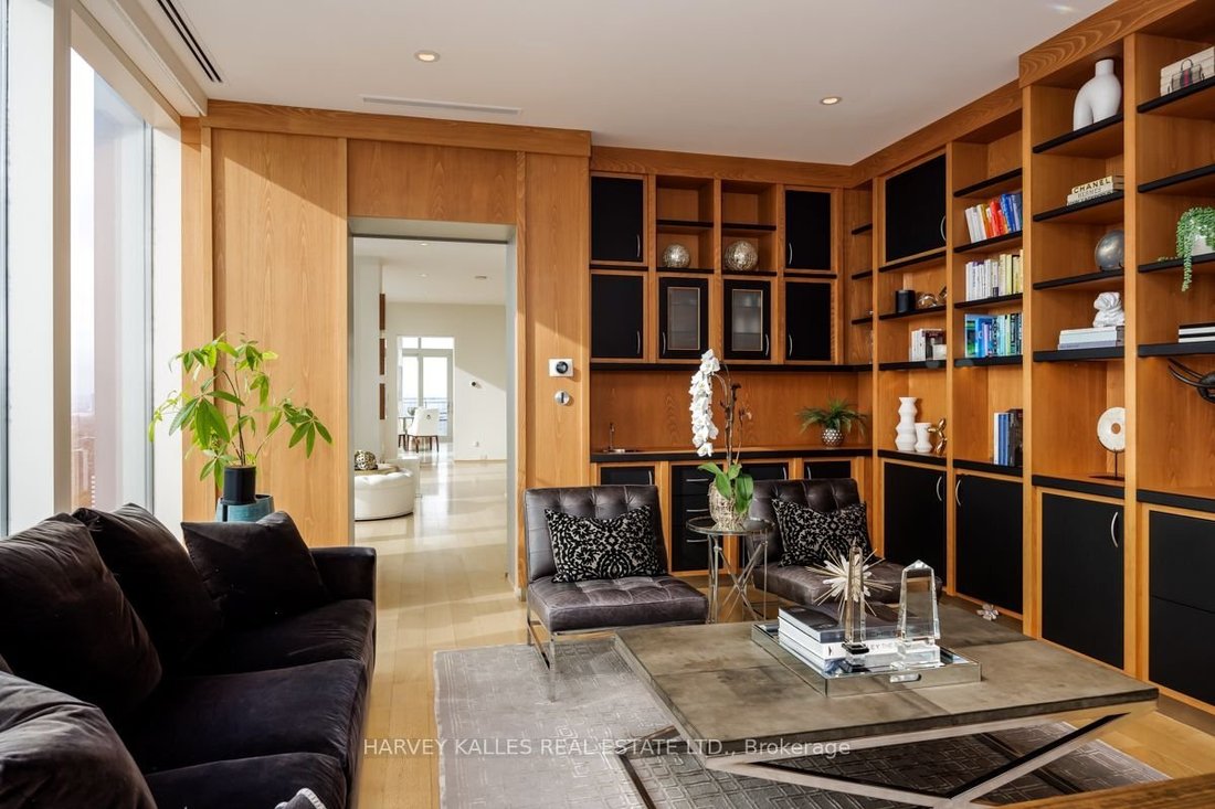 Apartment in Toronto, Ontario, Canada 5 - 15485281