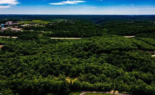 Land in Chester, West Virginia, United States 1