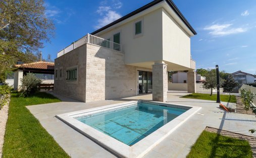 Villa in Sveti Vid-Miholjice, Primorje-Gorski Kotar County, Croatia 1