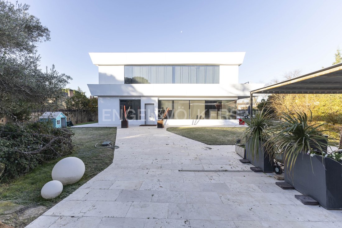 House in Las Rozas de Madrid, Comunidad de Madrid, Spain 1 - 15487329