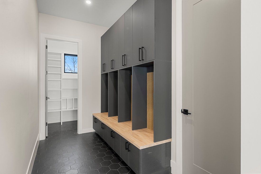 House in Paramus, New Jersey, United States 3 - 15484706