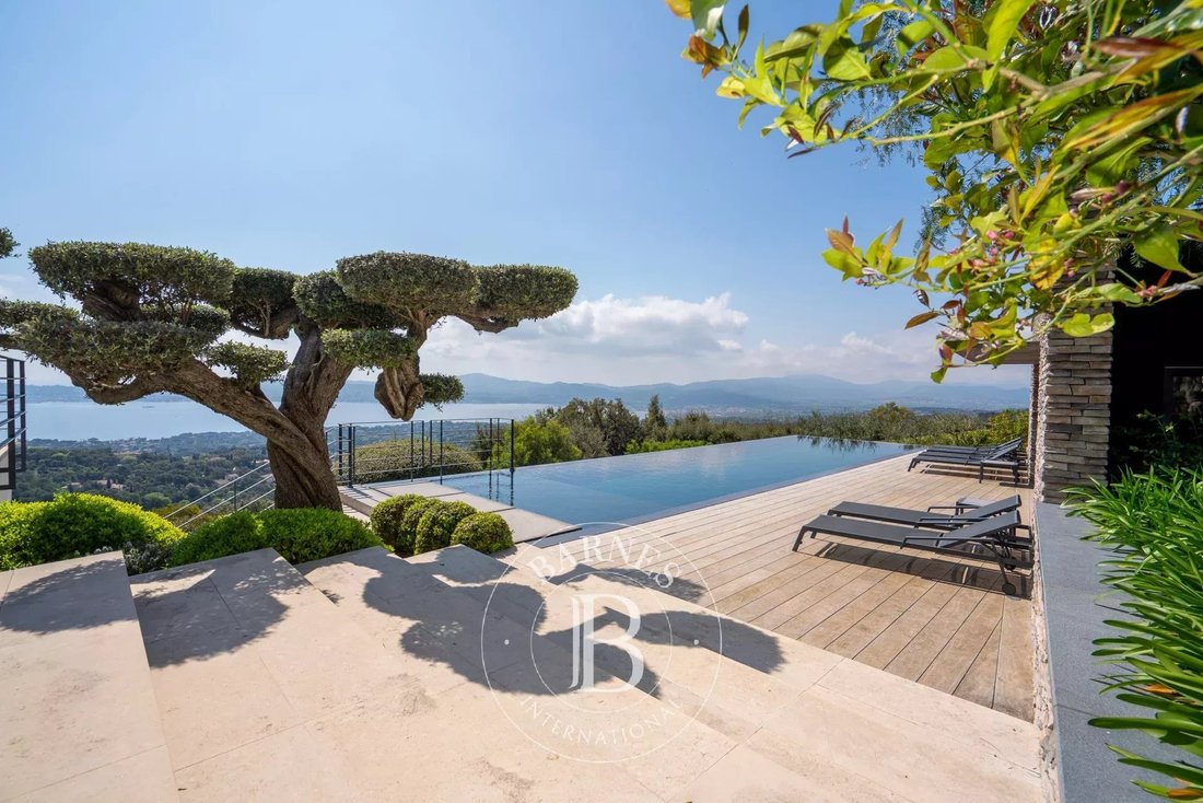 Villa in Grimaud, Provence-Alpes-Côte d'Azur, France 4 - 15485142