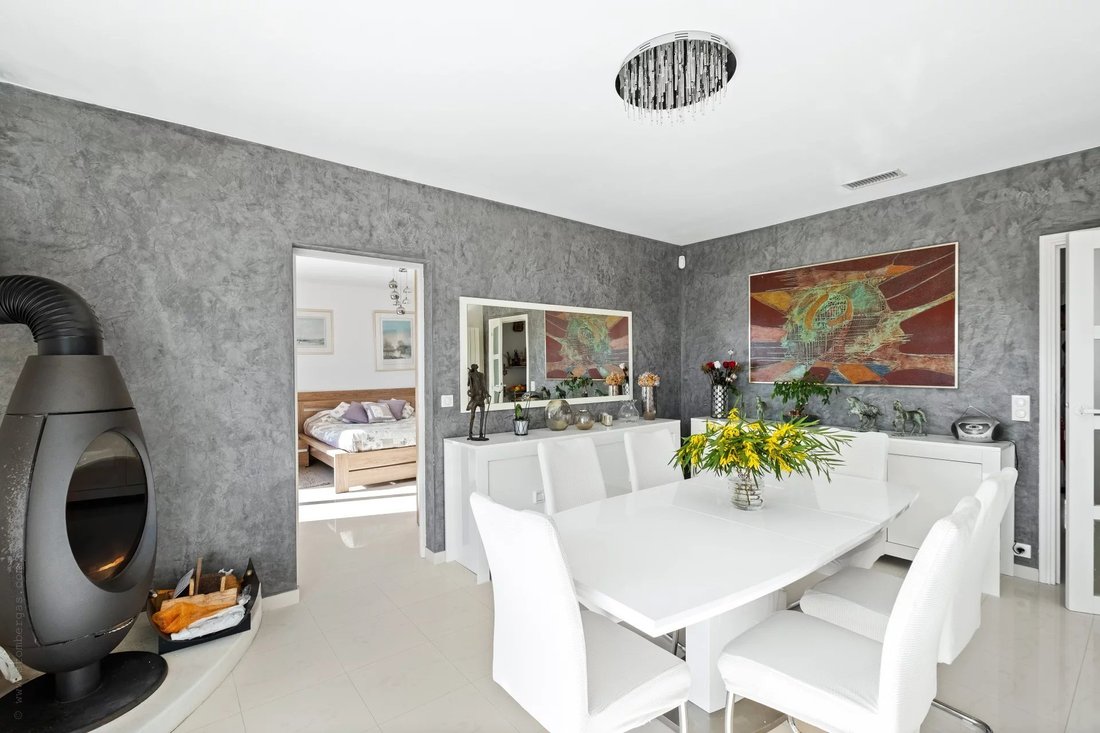Villa in Les Termes, Mandelieu-la-Napoule, France 5 - 14750720
