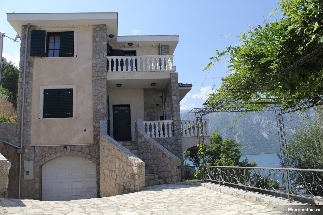 Villa in Kostanjica, Kotor, Herceg Novi Municipality, Montenegro 2 - 15488627