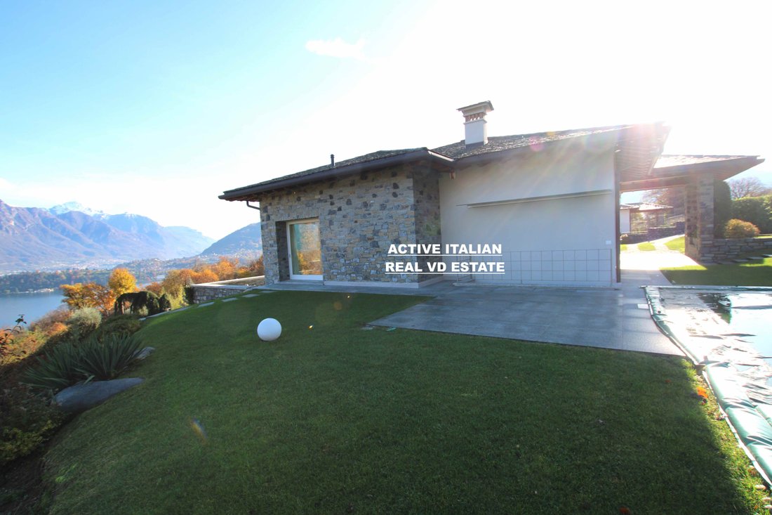 Villa in Griante, Lombardy, Italy 3 - 15457603
