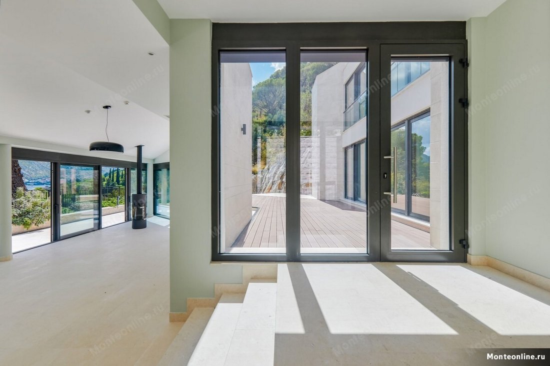Villa in Donji Stoliv, Kotor Municipality, Montenegro 5 - 15488600