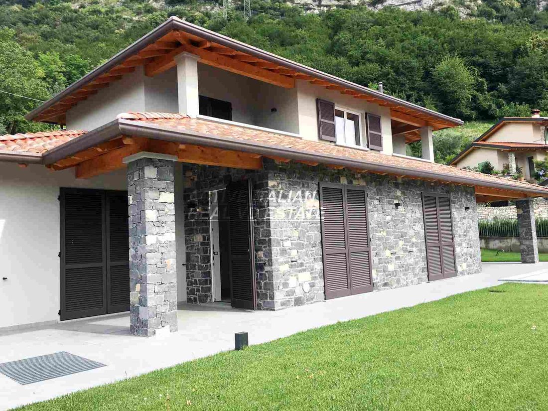 Villa in Tremezzina, Lombardy, Italy 2 - 15488591