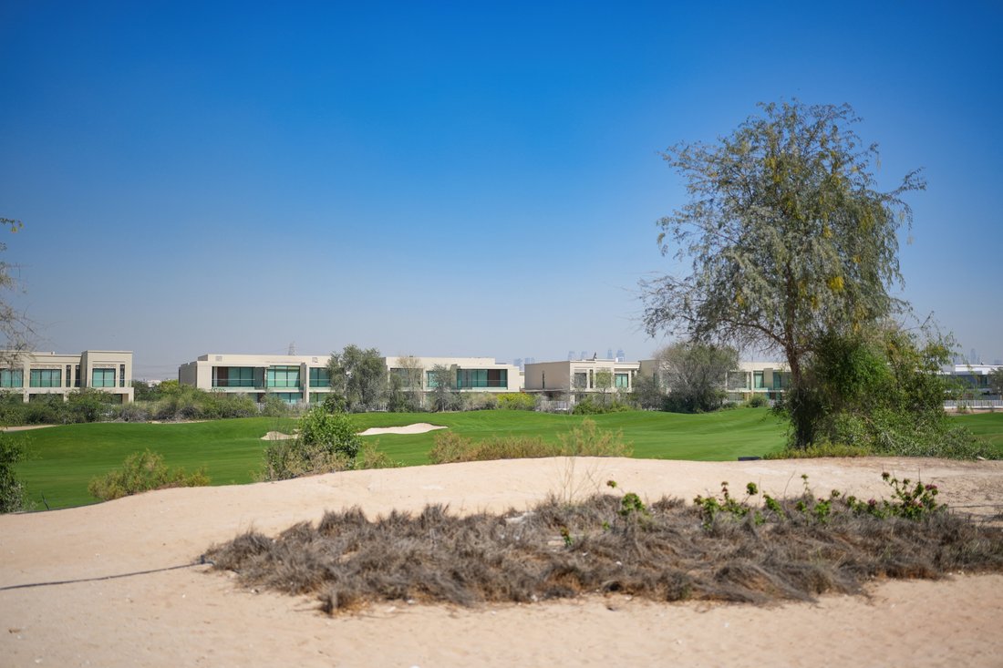 Villa in Hadaeq Sheikh Mohammed Bin Rashid, Dubai, United Arab Emirates 2 - 15488884