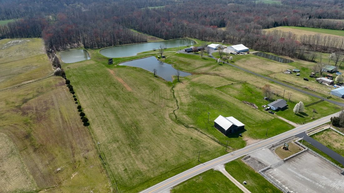 House in Campbellsville, Kentucky, United States 1 - 15490187