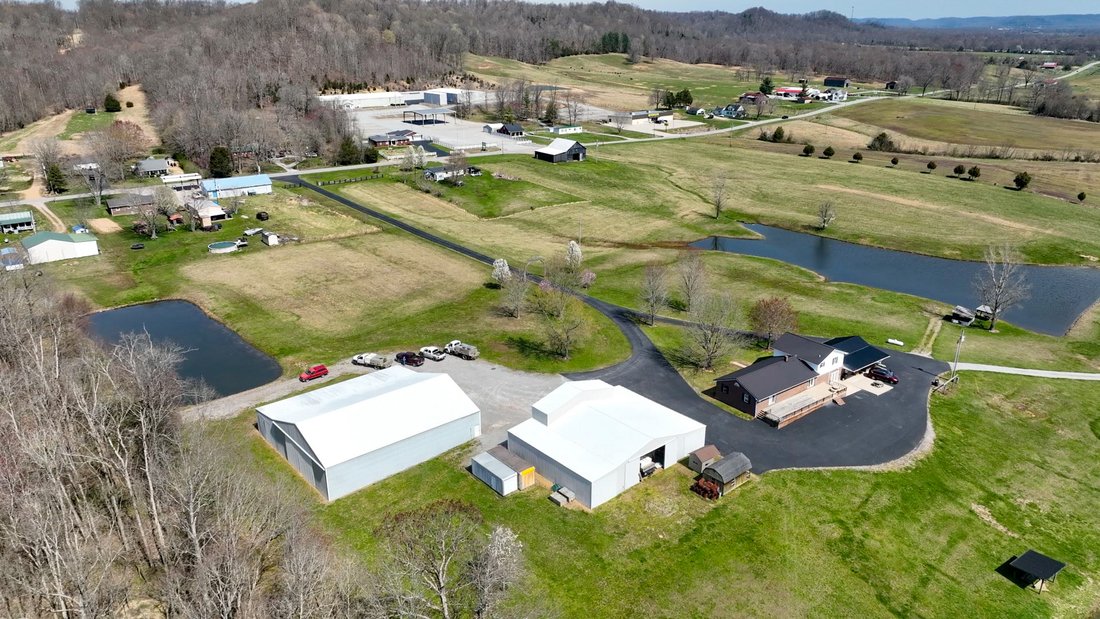 House in Campbellsville, Kentucky, United States 3 - 15490187