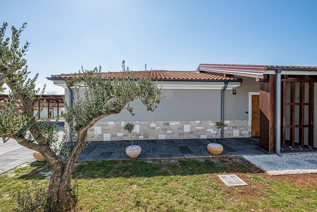 Villa in Grad Pula, Istria County, Croatia 1 - 15374389
