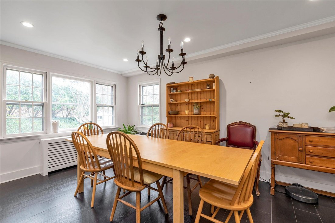 House in Port Washington, New York, United States 5 - 15491417
