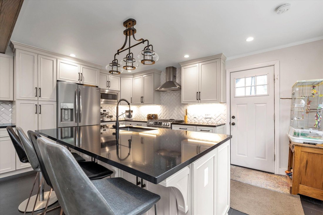House in Port Washington, New York, United States 4 - 15491417
