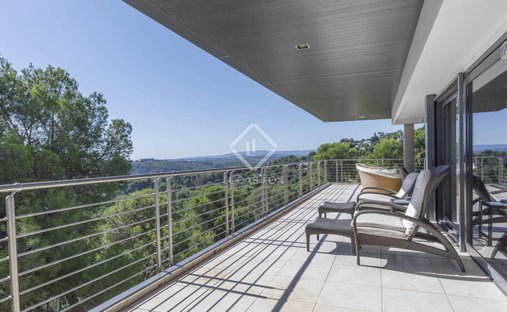 House in Chiva, Valencian Community, Spain 1