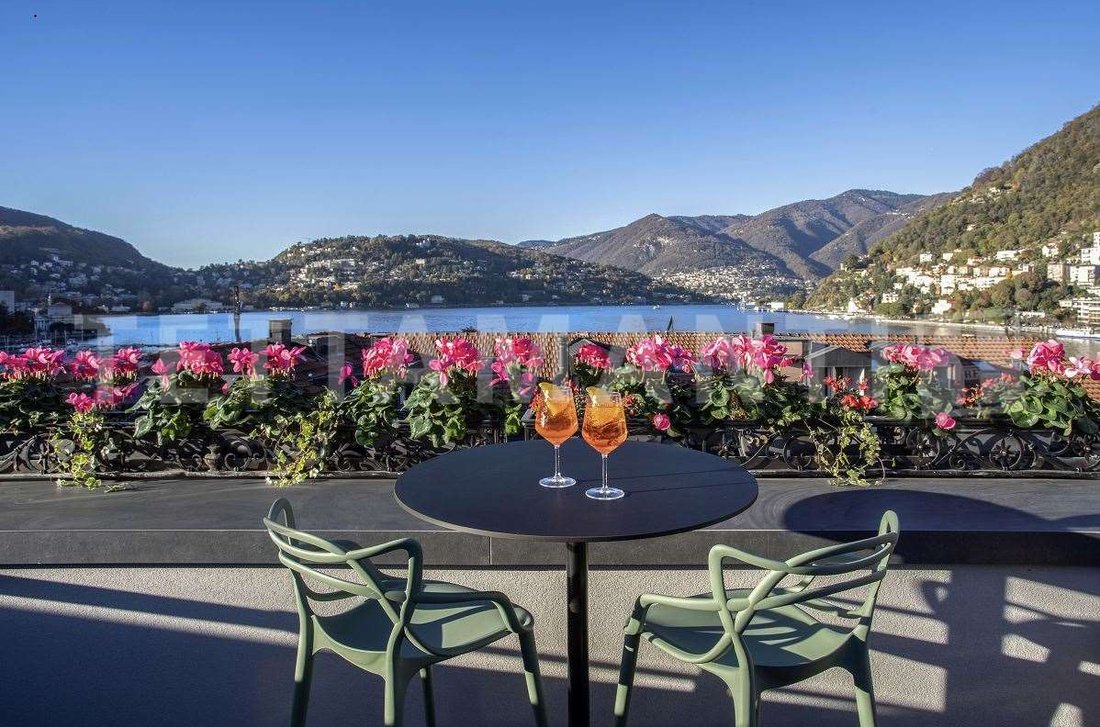 Apartment in Historic Center, Como, Lombardy 1 - 15491659