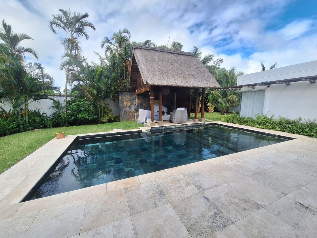 Villa in Grand Baie, Rivière du Rempart District, Mauritius 2 - 15489331