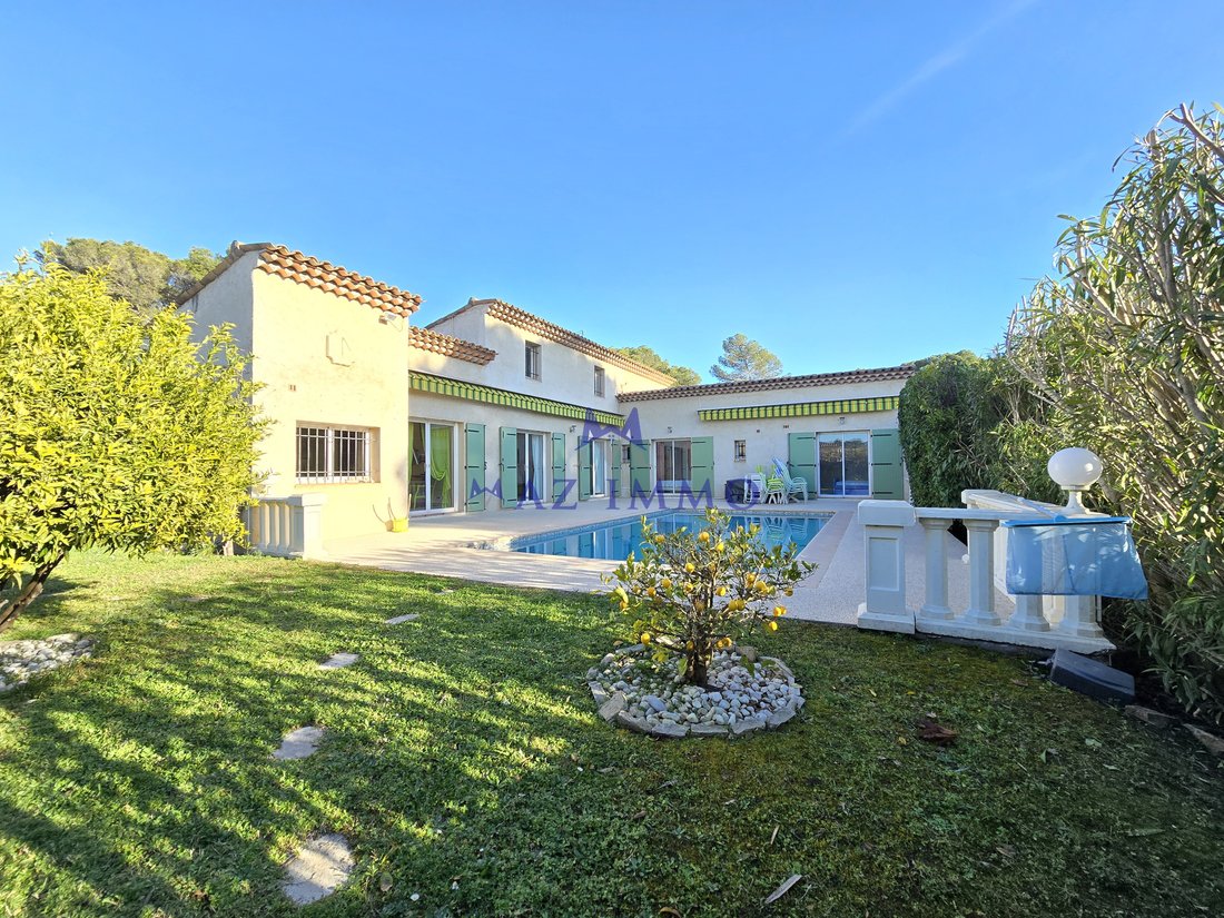 Villa in Mougins, Provence-Alpes-Côte d'Azur, France 1 - 15403028
