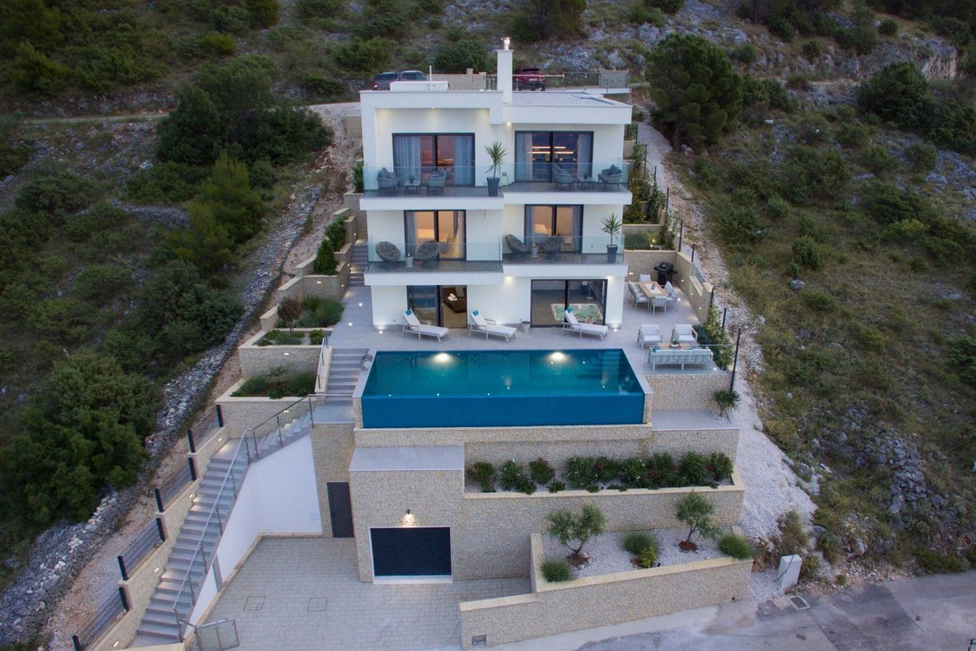 Villa in Zatoglav, Sibenik-Knin County, Croatia 1 - 15492025