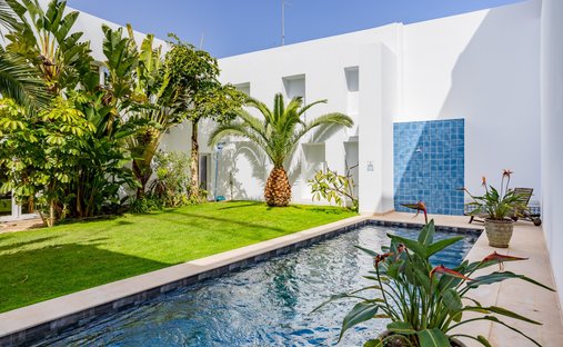 House in Faro (Se e Sao Pedro), Algarve, Portugal 1