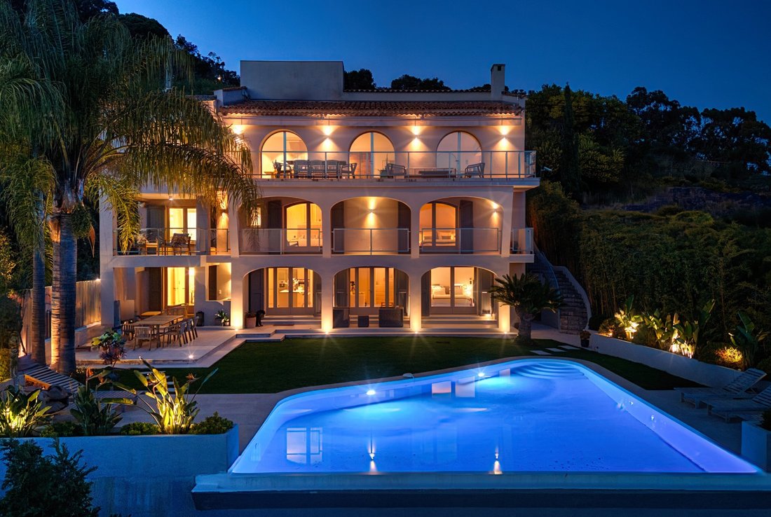 House in Saint Nicolas, Cannes, France 1 - 13627733