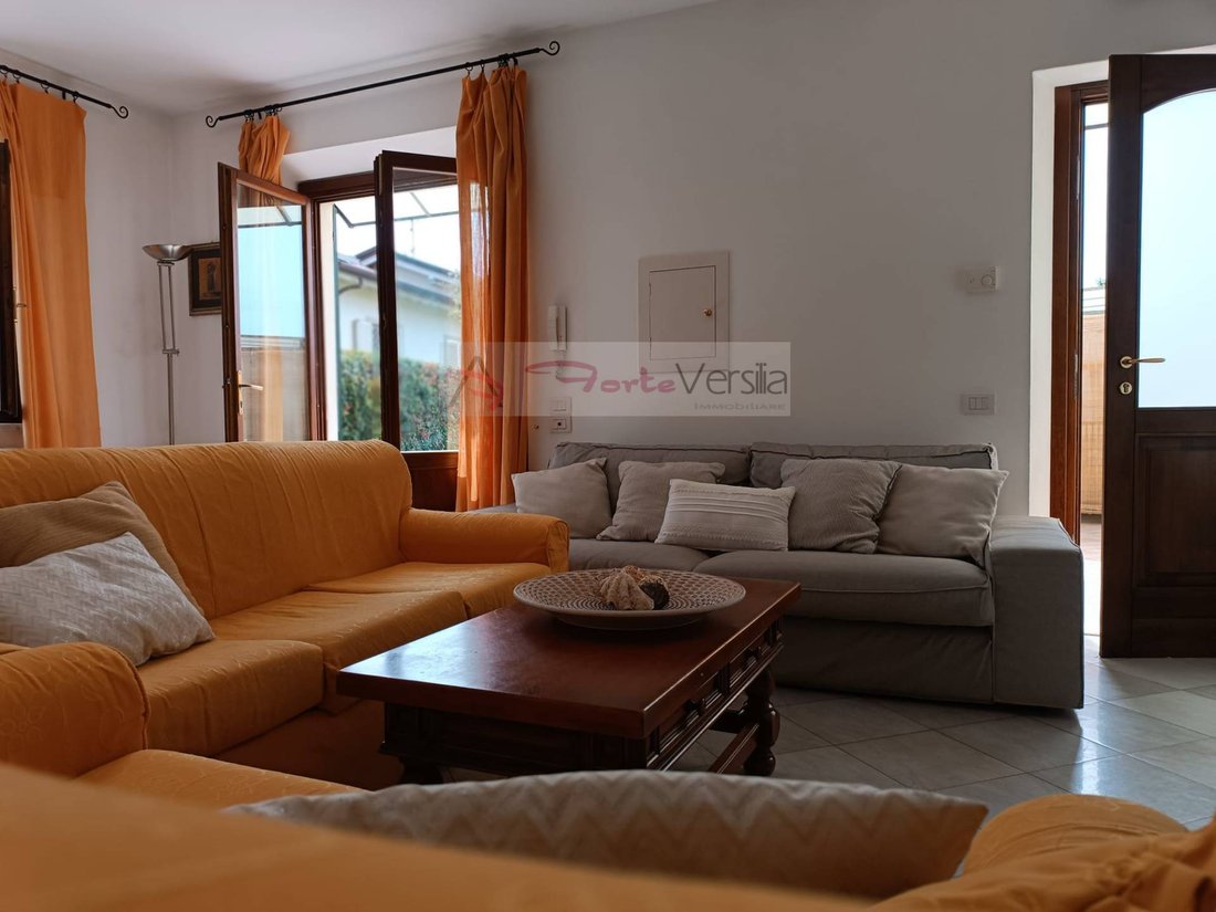 Villa a Motrone, Pietrasanta, Italia 1 - 14939101
