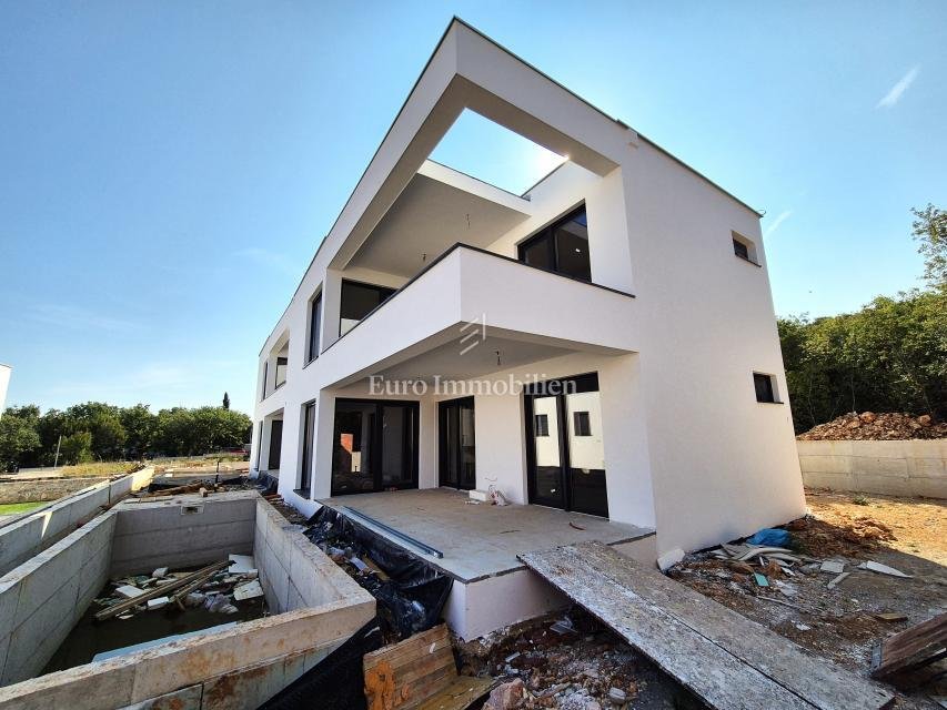 House in Malinska, Primorje-Gorski Kotar County, Croatia 2 - 13769437