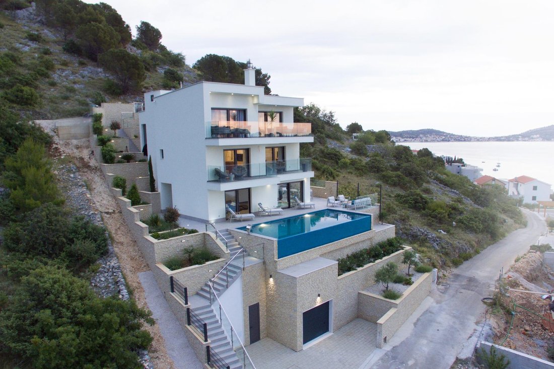 Villa in Zatoglav, Sibenik-Knin County, Croatia 2 - 15492025