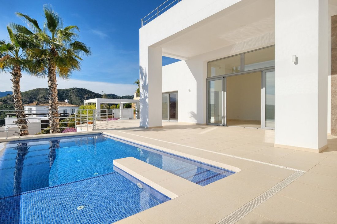Villa in Benahavis, Andalusia, Spain 5 - 13382181